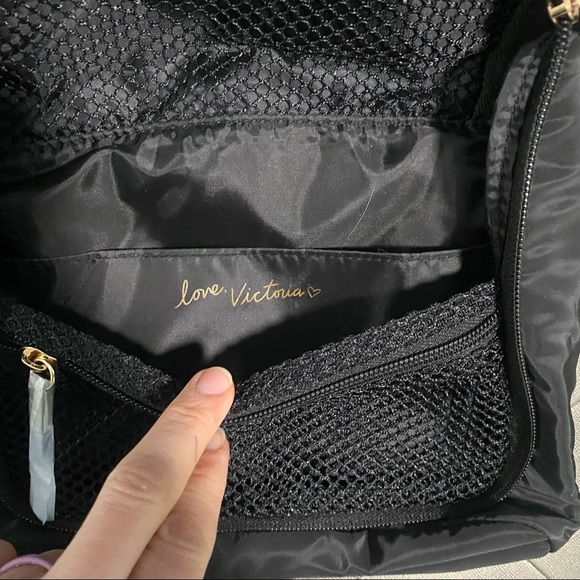 VS Travel Set - Picture 4 of 7